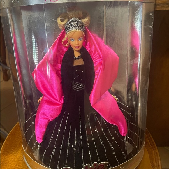 original Holiday Barbie dolls in their original packaging, never opened seal. - Picture 4 of 9